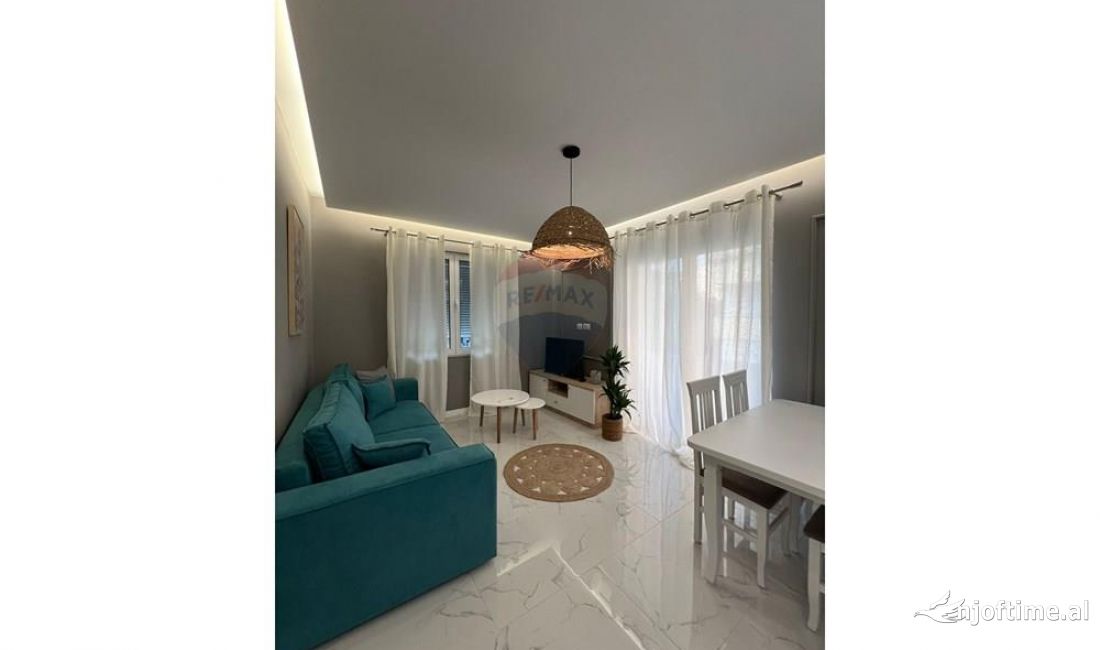 Shtepi me qera Apartament ne Tirane, 2+1, Mobilimi E mobiluar, Pagesa 700  Euro.