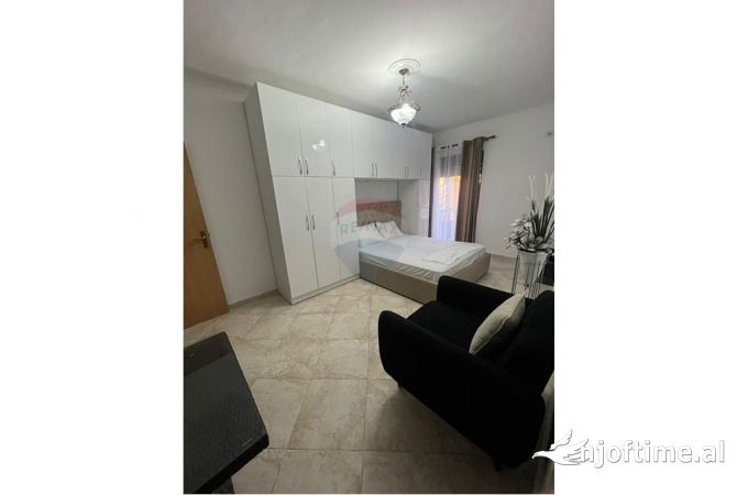 Shtepi me qera Garsoniere ne Tirane - 500 Euro