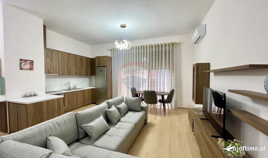 Shtepi me qera Apartament ne Tirane, 1+1, Mobilimi E mobiluar, Pagesa 700  Euro.