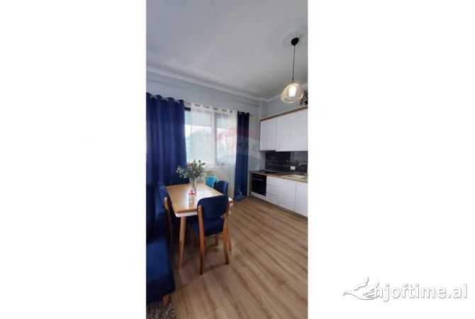 Shtepi me qera 2+1 ne Tirane - 900 Euro