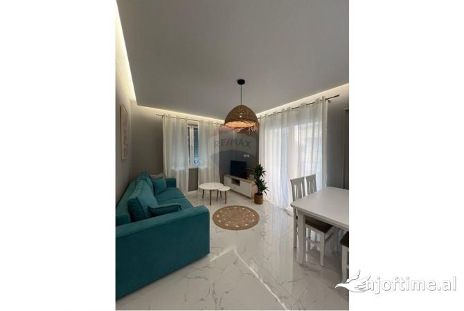 Jepet me qira apartament 2+1 ne Myslym Shyr