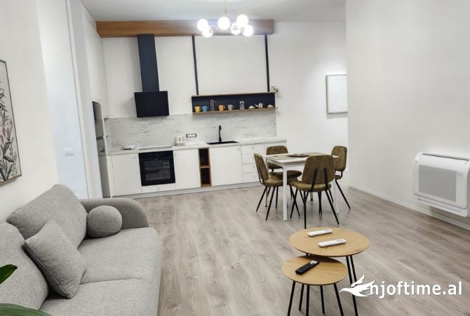 Shtepi me qera 1+1 ne Tirane - 1,100 Euro
