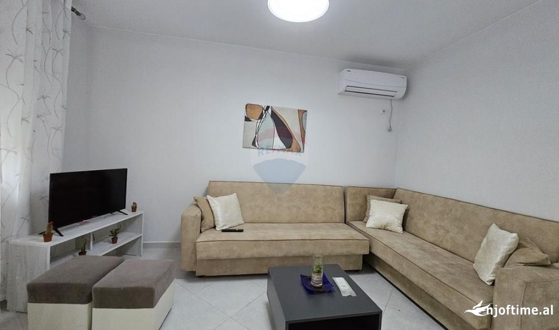 Shtepi me qera Apartament ne Tirane, 1+1, Mobilimi E mobiluar, Pagesa 550  Euro.