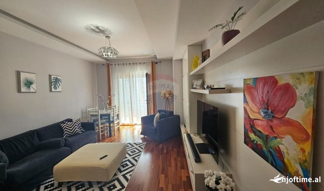 Shtepi me qera Apartament ne Tirane, 1+1, Mobilimi E mobiluar, Pagesa 650  Euro.