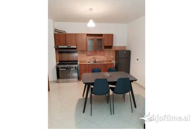 Apartament 1+1 per qira te gjuhet e huaja