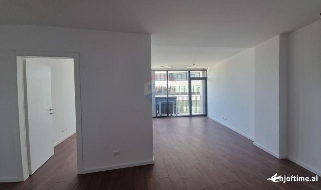 AMBIENT ZYRE+PARKIM PER QIRA TE LAKE VIEW