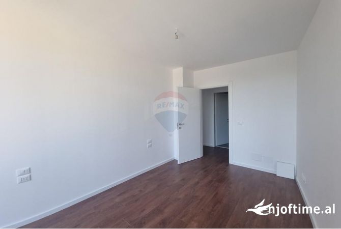 Ambient biznesi me qera 3+1 ne Tirane - 700 Euro
