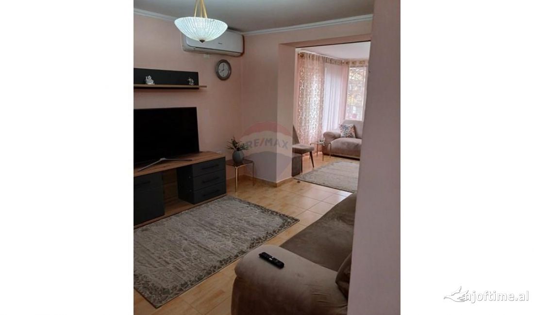 Shtepi me qera Apartament ne Tirane, 2+1, Mobilimi E mobiluar, Pagesa 600  Euro.
