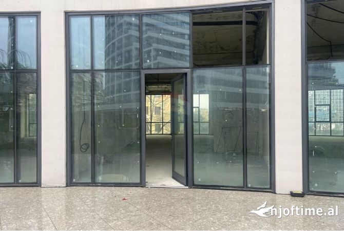Ambient biznesi me qera 1+1 ne Tirane - 4,000 Euro