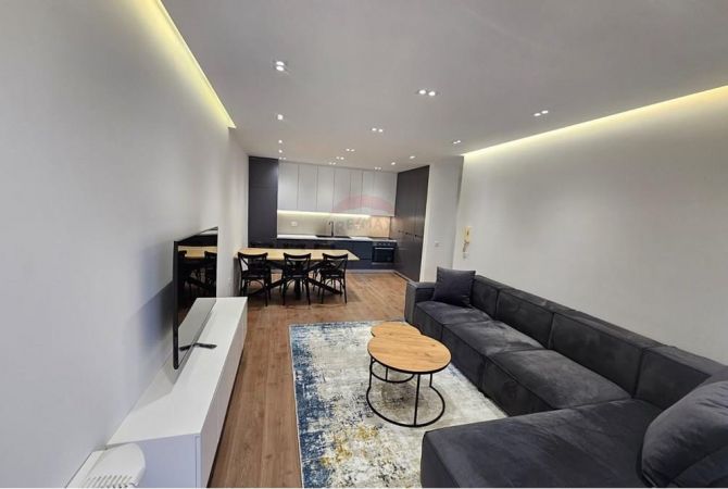 Shtepi me qera 2+1 ne Tirane - 1,000 Euro