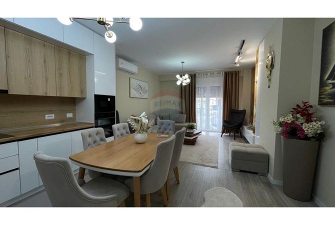 Shtepi me qera 2+1 ne Tirane - 800 Euro