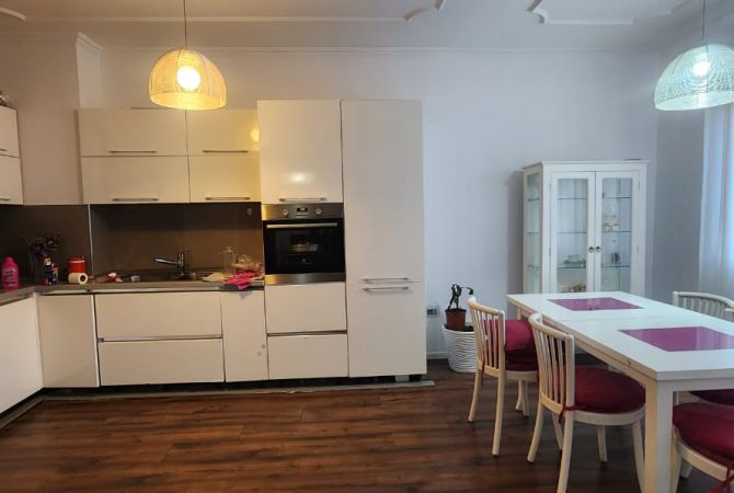 Shtepi ne shitje 2+1 ne Tirane - 165,000 Euro