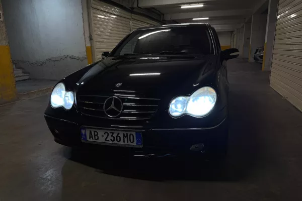 Cars for sale in Tirana, Mercedes-Benz, 2004 gasoline-gas,Kambio Automatik Payment 4,700  Euro.
