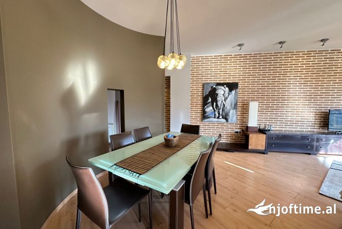 Shtepi me qera Apartament ne Tirane, 2+1, Mobilimi E mobiluar, Pagesa 1,500  Euro.