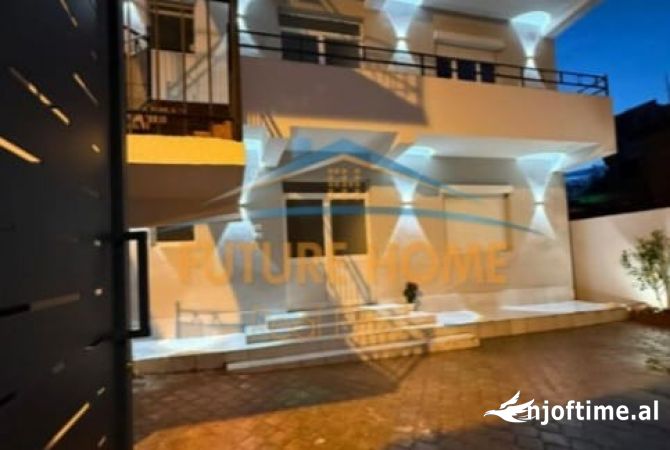Ambiente Commerciale in Affitto 3+1 a Tirana - 5,000 Euro