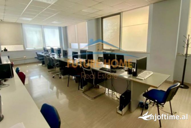 Ambjent biznesi ne shitje 3+1 ne Tirane - 2,275,000 Euro