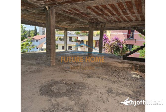 Shtepi ne shitje Shtepi Private ne Tirane, 7+1, Mobilimi Bosh, pa mobiluar, Pagesa 530,000  Euro.