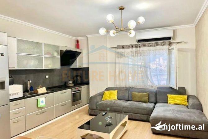 Shtepi ne shitje Apartament ne Tirane, 2+1, Mobilimi E mobiluar, Pagesa 200,000  Euro.