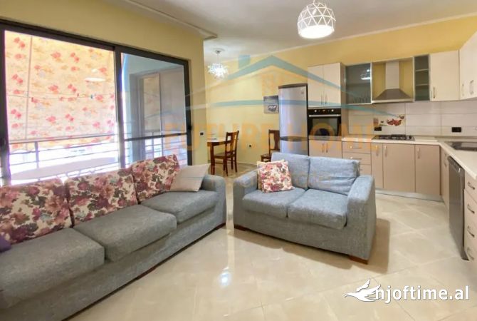 Shtepi ne shitje 2+1 ne Tirane - 130,000 Euro