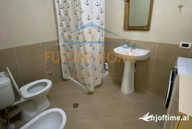Shtepi ne shitje Apartament ne Tirane, 2+1, Mobilimi E mobiluar, Pagesa 130,000  Euro.