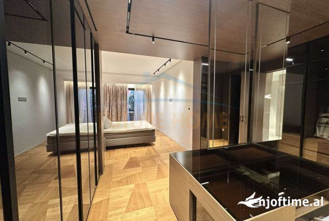 Shtepi ne shitje Apartament ne Tirane, 2+1, Mobilimi E mobiluar, Pagesa 1,290,000  Euro.