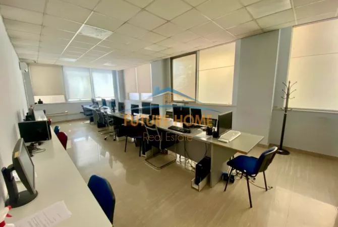 Business Property in Sale 1+1 in Tirana - 2,240,000 Euro