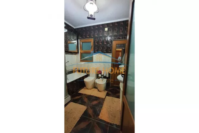 Shtepi ne shitje Vila Luksoze ne Tirane, 3+1, Mobilimi E mobiluar, Pagesa 3,700,000  Euro.