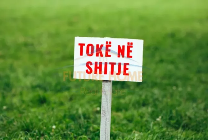 Truall ose Toke  ne Durres - 1,200,000 Euro