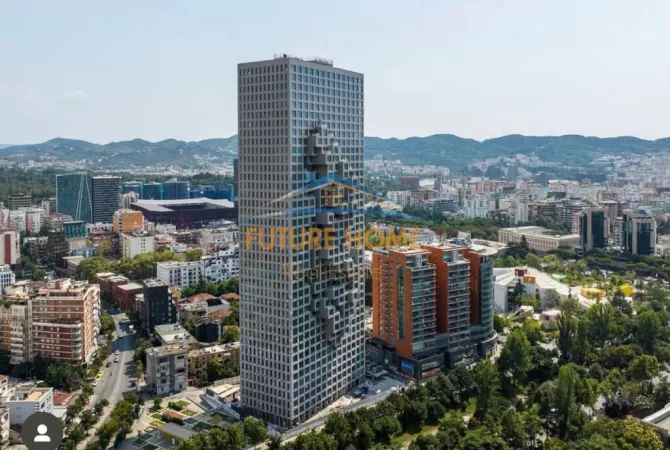 Ambiente Commerciale in Vendita 1+1 a Tirana - 1,974,500 Euro