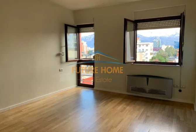 Ambiente Commerciale in Affitto 3+1 a Tirana - 3,000 Euro