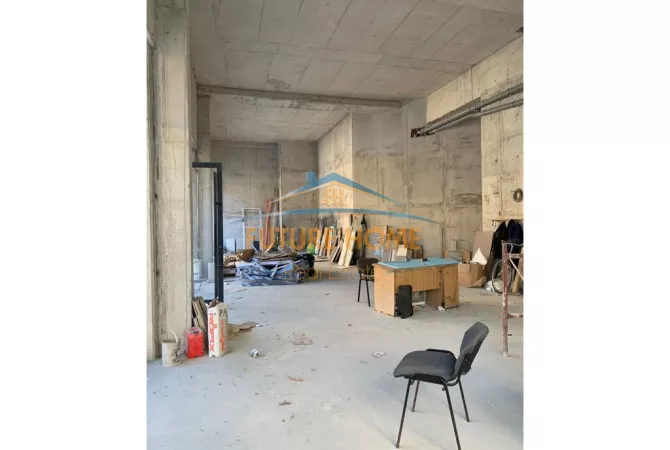 Ambient biznesi ne shitje 3+1 ne Tirane - 450,000 Euro