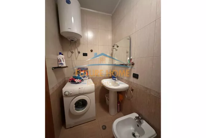Shtepi me qera Apartament ne Tirane, 2+1, Mobilimi E mobiluar, Pagesa 700  Euro.