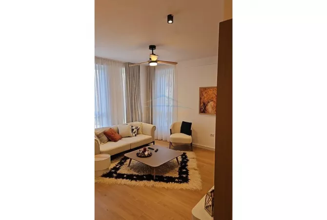 Shtepi ne shitje Apartament ne Pogradec, 1+1, Mobilimi E mobiluar, Pagesa 120,000  Euro.