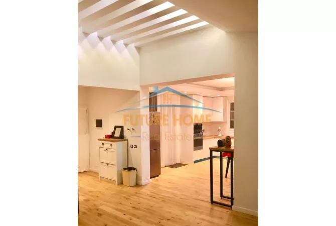 Shtepi me qera Vila Luksoze ne Tirane, 5+1, Mobilimi E mobiluar, Pagesa 3,500  Euro.