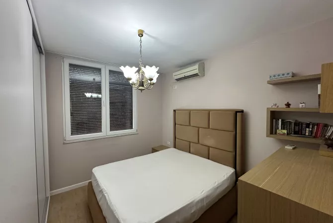Shtepi me qera 2+1 ne Tirane - 700 Euro
