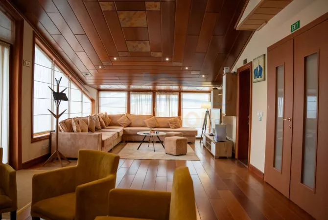 Penthouse (panoramic top floor) for sale in Tirana 3+1, Furnished