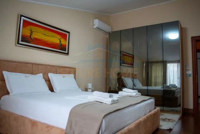 Penthouse (panoramic top floor) for sale in Tirana 3+1, Furnished