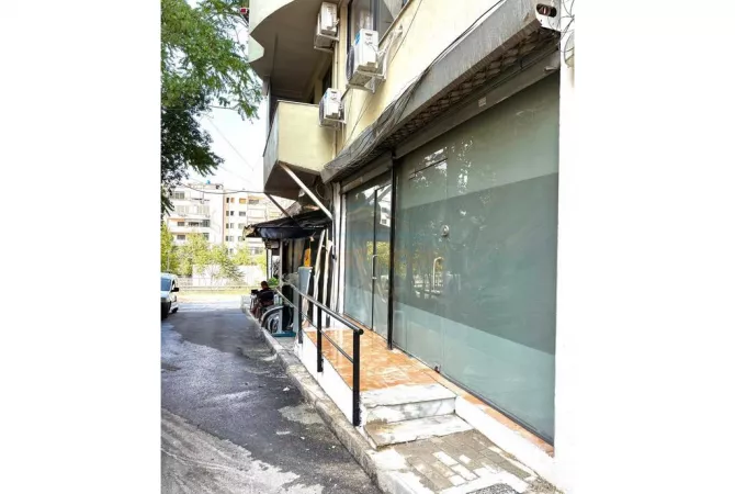 Ambient biznesi me qera 1+1 ne Tirane - 600 Euro