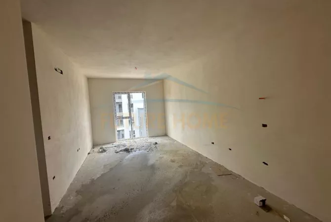 Shtepi ne shitje Apartament ne Tirane, 2+1, Mobilimi Bosh, pa mobiluar, Pagesa 119,000  Euro.