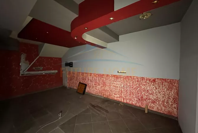 Ambient biznesi me qera 4+1 ne Tirane - 700 Euro