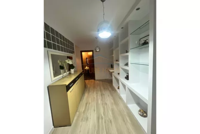 Shtepi me qera Apartament ne Tirane, 1+1, Mobilimi E mobiluar, Pagesa 600  Euro.