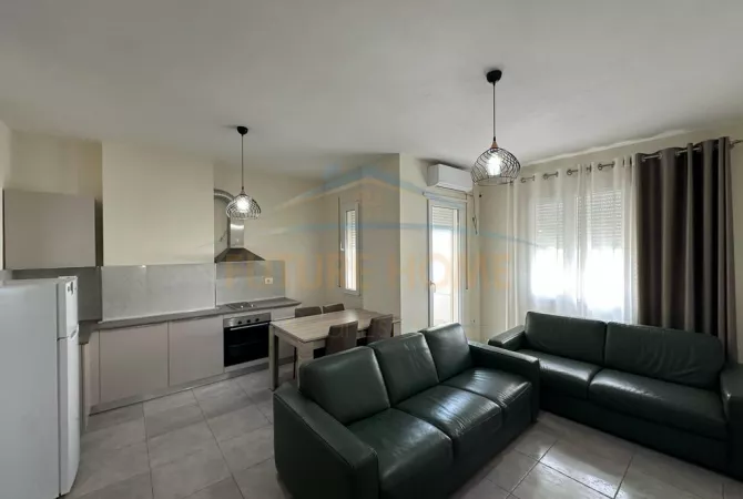 Shtepi ne shitje Apartament ne Durres, 2+1, Mobilimi E mobiluar, Pagesa 145,000  Euro.