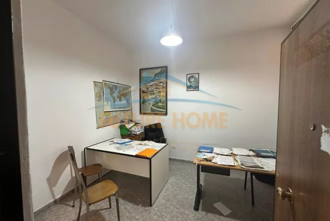 Ambient biznesi me qera 3+1 ne Tirane - 350 Euro