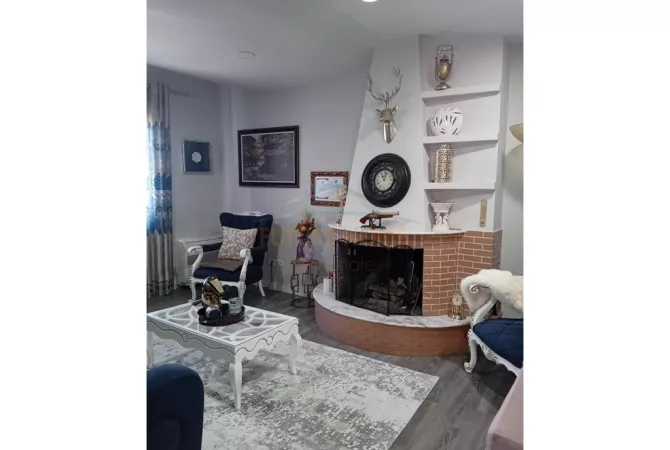 Shtepi ne shitje Vila Luksoze ne Tirane, 4+1, Mobilimi E mobiluar, Pagesa 430,000  Euro.