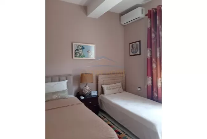 Shtepi ne shitje 4+1 ne Tirane - 430,000 Euro