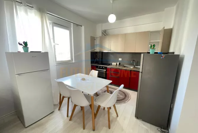 Shtepi me qera 2+1 ne Tirane - 650 Euro