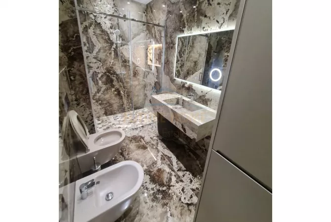 Shtepi me qera Apartament ne Tirane, 1+1, Mobilimi E mobiluar, Pagesa 1,200  Euro.