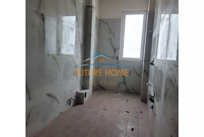 Shtepi ne shitje Apartament ne Tirane, 2+1, Mobilimi Bosh, pa mobiluar, Pagesa 156,000  Euro.