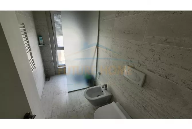 Shtepi me qera Apartament ne Tirane, 2+1, Mobilimi E mobiluar, Pagesa 700  Euro.