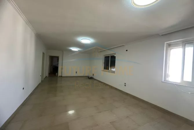 Shtepi me qera 3+1 ne Tirane - 1,000 Euro